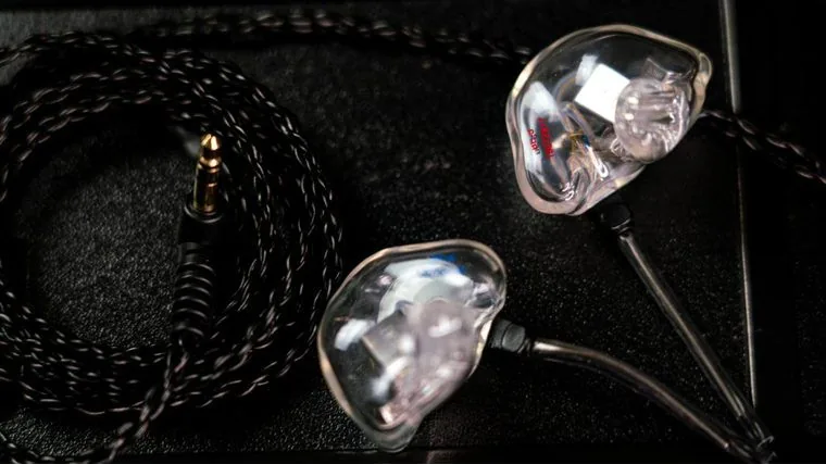 Best Custom Noise Canceling Headphones